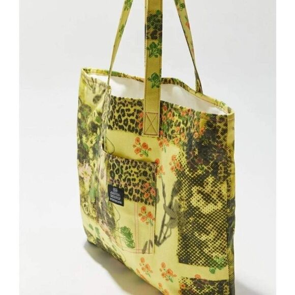 URBAN OUTFITTERS BDG LARGE COTTON TWILL TOTE BAG YELLOW BLACK PRINTED - Picture 3 of 9